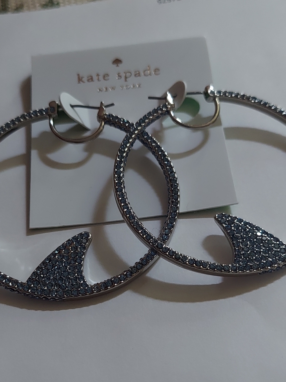 Kate Spade New York "California Dreaming" shark hoops. - Picture 4 of 4